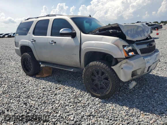 2008 Chevrolet Tahoe 1LT with VIN 1GNFC13088R203171, listed as a Copart auction lot 58320975 with 169,634 mi miles and Salvage title. Bid and sale history available at DreamBid. Image 4.