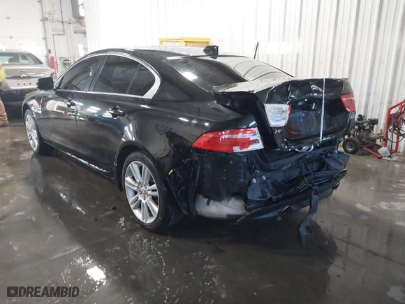 2019 Jaguar XE 25t with VIN SAJAS4FXXKCP52690, listed as a IAAI auction lot 40936551 with 79,780 mi miles. Bid and sale history available at carsss.com. Image 3.
