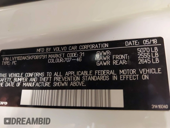 2019 Volvo S90 Momentum with VIN LVY102AK5KP081791, listed as a IAAI auction lot 41632562 with 117,384 mi miles. Bid and sale history available at carsss.com. Image 9.