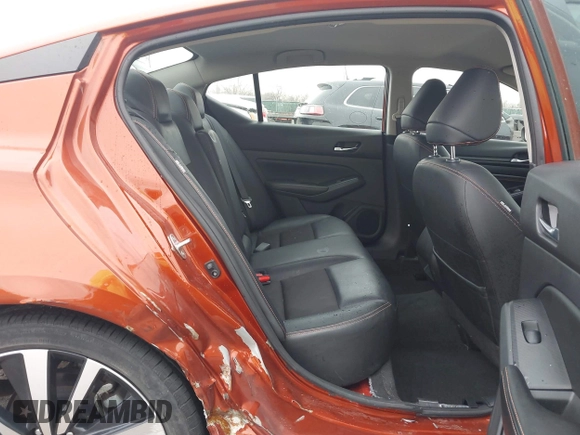 2022 Nissan Altima 2.5 SR with VIN 1N4BL4CV9NN360687, listed as a IAAI auction lot 41535832 with 55,046 mi miles. Bid and sale history available at carsss.com. Image 8.