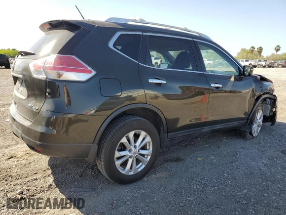 2016 Nissan Rogue SV z VIN JN8AT2MV0GW143412, wystawiony jako Copart lot #48769975 z przebiegiem 105 508 mil mil oraz Szkoda całkowita • Salvage title. Historia ofert i sprzedaży dostępna na DreamBid. Obrazek 3.
