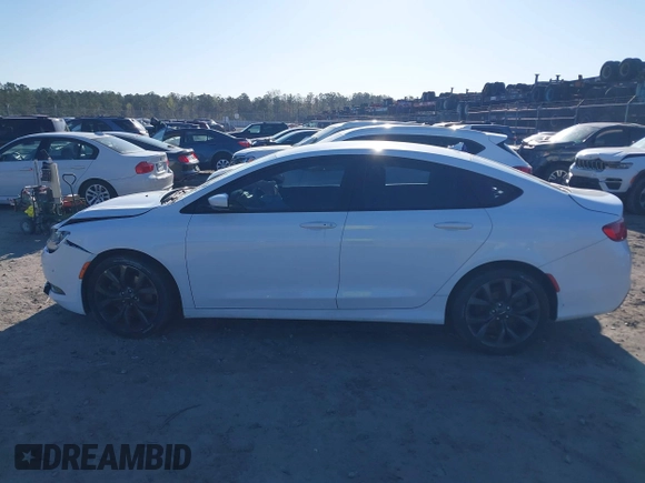 2016 Chrysler 200 S with VIN 1C3CCCBB7GN102482, listed as a IAAI auction lot 41838681 with 113,816 mi miles. Bid and sale history available at carsss.com. Image 14.