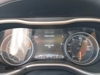 2016 Jeep Cherokee Limited z VIN 1C4PJMDS4GW124486, wystawiony jako IAAI lot #40503562 z przebiegiem 106 600 mil mil oraz . Historia ofert i sprzedaży dostępna na DreamBid. Obrazek 7.