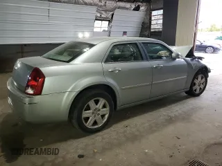 2006 Chrysler 300 Touring with VIN 2C3KK53G26H336220, listed as a Copart auction lot 71821214 with 110,343 mi miles and Salvage Title. Bid and sale history available at carsss.com. Image 3.