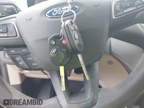 2017 Ford Escape SE with VIN 1FMCU0GD6HUA45583, listed as a IAAI auction lot 42070398 with 222,735 mi miles. Bid and sale history available at carsss.com. Image 11.
