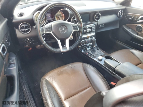2015 Mercedes-Benz SLK-Class SLK 250 with VIN WDDPK4HA2FF107043, listed as a Copart auction lot 86132894 with 31,542 mi miles and Salvage Title. Bid and sale history available at carsss.com. Image 8.