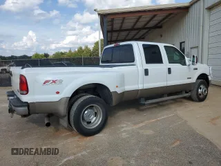 2006 Ford F-350 XL with VIN 1FTWW33P56EB94202, listed as a Copart auction lot 65182534 with 125,141 mi miles and Salvage title. Bid and sale history available at DreamBid. Image 3.