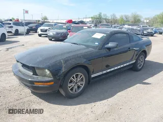 2005 Ford Mustang Deluxe with VIN 1ZVFT80N855171050, listed as a IAAI auction lot 41846189 with 186,770 mi miles. Bid and sale history available at carsss.com. Image 2.