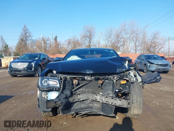 2016 Chrysler 300 S z VIN 2C3CCAGG0GH191555, wystawiony jako IAAI lot #42010604 z przebiegiem 74 343 mil mil oraz . Historia ofert i sprzedaży dostępna na DreamBid. Obrazek 12.