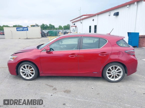 2011 Lexus CT 200h z VIN JTHKD5BH6B2027223, wystawiony jako IAAI lot #42198313 z przebiegiem 161 728 mil mil oraz . Historia ofert i sprzedaży dostępna na DreamBid. Obrazek 14.