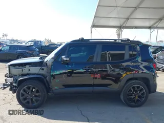 2017 Jeep Renegade Latitude with VIN ZACCJBBBXHPG58497, listed as a IAAI auction lot 41550493 with 137,360 mi miles. Bid and sale history available at carsss.com. Image 15.