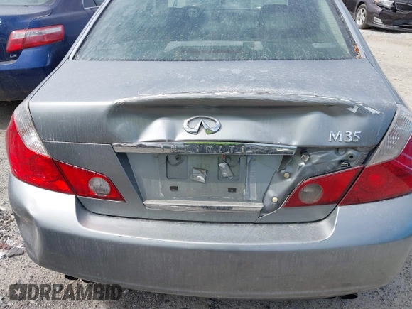 2006 Infiniti M with VIN JNKAY01E96M116823, listed as a IAAI auction lot 42028550 with 256,590 mi miles. Bid and sale history available at carsss.com. Image 6.