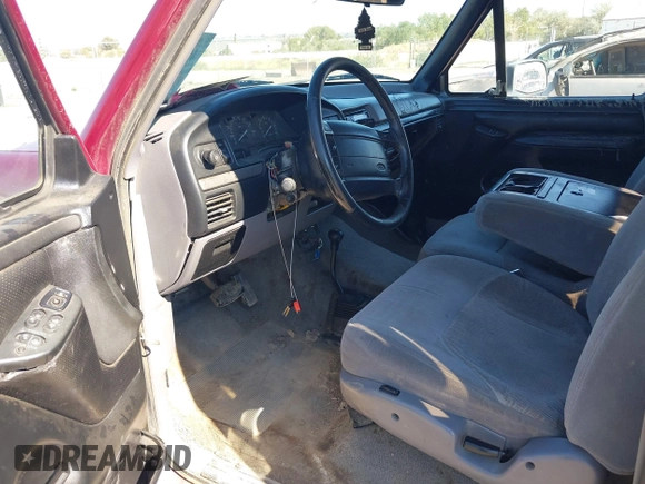 1995 Ford F-150 z VIN 1FTEX14H6SKB75447, wystawiony jako IAAI lot #40212118 z przebiegiem 205 880 mil mil oraz . Historia ofert i sprzedaży dostępna na DreamBid. Obrazek 5.