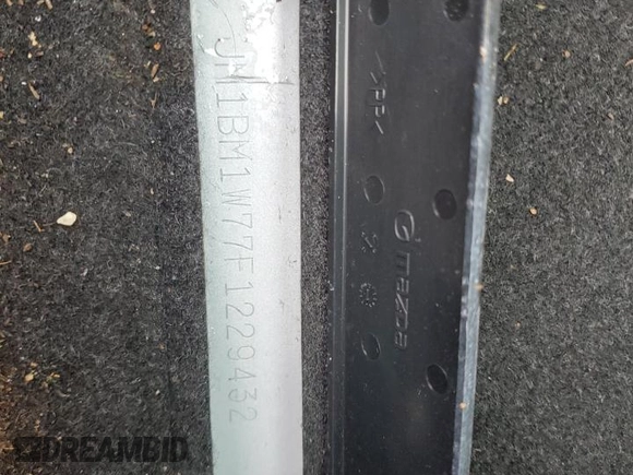 2015 Mazda 3 i Grand Touring z VIN JM1BM1W77F1229432, wystawiony jako Copart lot #49302495 z przebiegiem 87 028 mil mil oraz Szkoda całkowita • Salvage title. Historia ofert i sprzedaży dostępna na DreamBid. Obrazek 12.
