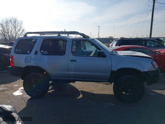 2000 Nissan Xterra XE with VIN 5N1ED28Y8YC547023, listed as a IAAI auction lot 41022266 with NaN miles. Bid and sale history available at carsss.com. Image 13.