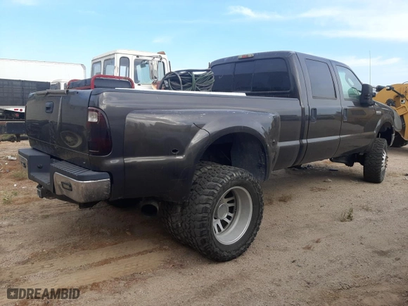 2005 Ford Super Duty F-350 DRW XL with VIN 1FTWW33P85EC90338, listed as a Copart auction lot 63077094 with 0 mi miles and Salvage Title. Bid and sale history available at carsss.com. Image 3.