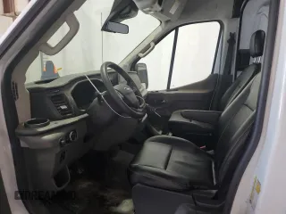 2022 Ford Transit Cargo z VIN 1FTBR3X87NKA83224, wystawiony jako Copart lot #50586535 z przebiegiem 34 842 mil mil oraz Czysty tytuł • Clean title. Historia ofert i sprzedaży dostępna na DreamBid. Obrazek 7.