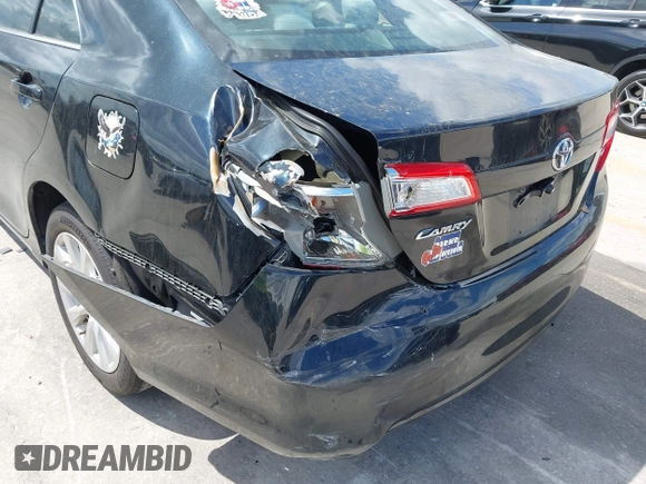 2012 Toyota Camry L z VIN 4T4BF1FK8CR207904, wystawiony jako IAAI lot #41909263 z przebiegiem 201 747 mil mil oraz . Historia ofert i sprzedaży dostępna na DreamBid. Obrazek 6.