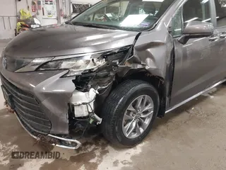 2023 Toyota Sienna XLE с VIN 5TDJSKFC0PS099650, выставлен на аукционе IAAI как лот 42324871 с пробегом 12 719 миль миль и . История ставок и продаж доступна на DreamBid. Изображение 6.