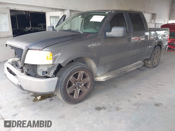 2007 Ford F-150 XLT z VIN 1FTPW12V87FA44038, wystawiony jako IAAI lot #42472376 z przebiegiem 212 287 mil mil oraz . Historia ofert i sprzedaży dostępna na DreamBid. Obrazek 18.