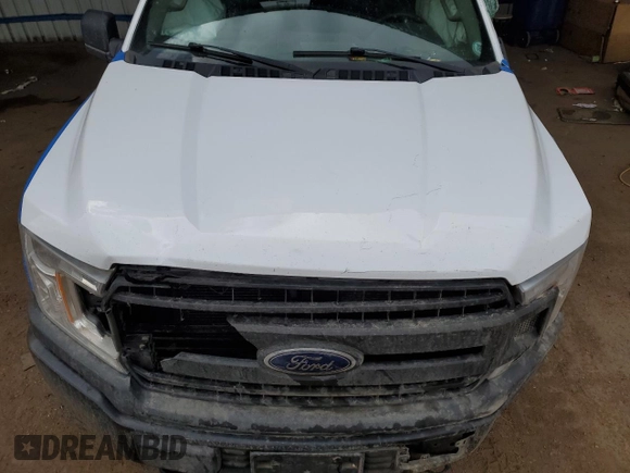 2018 Ford F-150 XL z VIN 1FTMF1E55JKF62315, wystawiony jako Copart lot #51611855 z przebiegiem Nie podano mil oraz Szkoda całkowita • Salvage title. Historia ofert i sprzedaży dostępna na DreamBid. Obrazek 12.