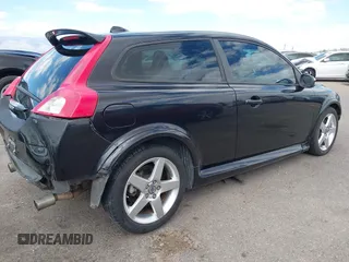 2008 Volvo C30 Version 1.0 with VIN YV1MK672282080529, listed as a IAAI auction lot 42170942 with 122,107 mi miles and . Bid and sale history available at DreamBid. Image 4.