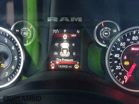 2019 Ram 1500 Big Horn z VIN 1C6RREFT0KN616290, wystawiony jako IAAI lot #42313195 z przebiegiem 143 900 mil mil oraz . Historia ofert i sprzedaży dostępna na DreamBid. Obrazek 7.