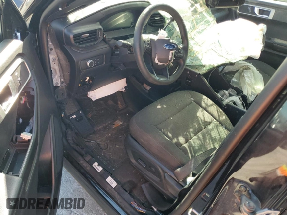 2020 Ford Police Interceptor Utility z VIN 1FM5K8AB9LGC51380, wystawiony jako Copart lot #57240345 z przebiegiem 39 627 mil mil oraz Tytuł czysty. Historia ofert i sprzedaży dostępna na DreamBid. Obrazek 8.