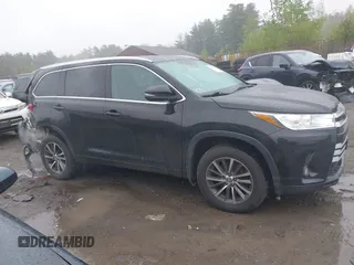 2018 Toyota Highlander SE with VIN 5TDJZRFH0JS887299, listed as a IAAI auction lot 42202813 with 78,490 mi miles and . Bid and sale history available at DreamBid. Image 14.