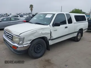 1995 Toyota T100 DX with VIN JT4VD12E1S0006336, listed as a IAAI auction lot 42153039 with 197,002 mi miles and . Bid and sale history available at DreamBid. Image 2.