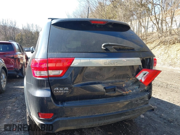 2013 Jeep Grand Cherokee Laredo with VIN 1C4RJFAG4DC653079, listed as a IAAI auction lot 41726726 with 152,356 mi miles. Bid and sale history available at carsss.com. Image 18.
