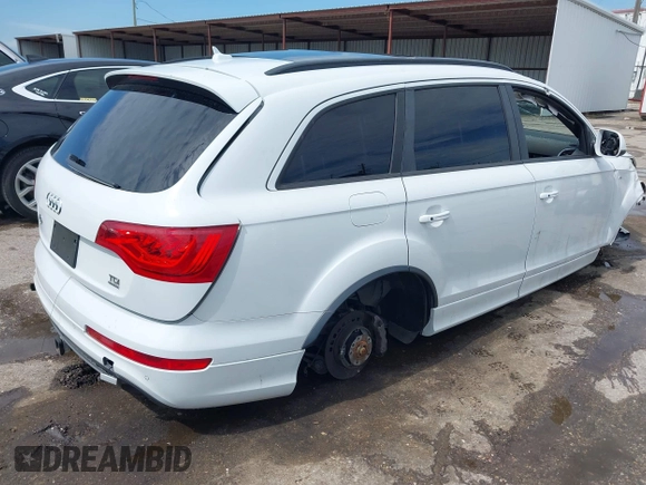 2015 Audi Q7 Prestige with VIN WA1WMAFE9FD023781, listed as a IAAI auction lot 42453124 with Not provided miles and . Bid and sale history available at DreamBid. Image 4.