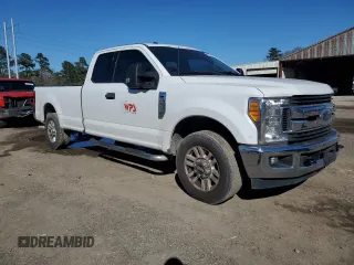 2017 Ford F-250 XLT with VIN 1FT7X2A62HEC11076, listed as a Copart auction lot 43019285 with 313,372 mi miles and Clean title. Bid and sale history available at DreamBid. Image 4.