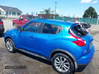 2011 Nissan Juke SL with VIN JN8AF5MV6BT017333, listed as a IAAI auction lot 41888660 with 82,059 mi miles. Bid and sale history available at carsss.com. Image 3.