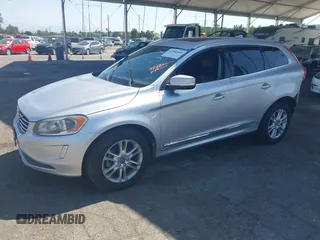 2016 Volvo XC60 T5 Drive-E Premier с VIN YV440MDK2G2836800, выставлен на аукционе IAAI как лот 42386640 с пробегом 101 809 миль миль и . История ставок и продаж доступна на DreamBid. Изображение 18.