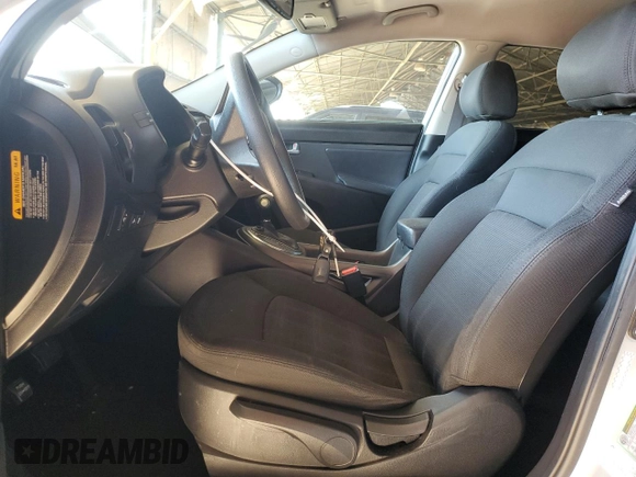 2013 Kia Sportage LX z VIN KNDPB3A20D7374714, wystawiony jako Copart lot #60260025 z przebiegiem 68 178 mil mil oraz Czysty tytuł • Clean title. Historia ofert i sprzedaży dostępna na DreamBid. Obrazek 7.
