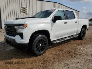 2022 Chevrolet Silverado 1500 LT Trail Boss with VIN 3GCUDFELXNG514100, listed as a Copart auction lot 77884984 with 43,881 mi miles and Salvage Title. Bid and sale history available at DreamBid. Image 1.