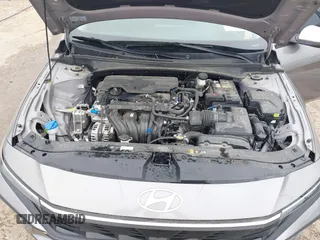 2025 Hyundai Elantra SE z VIN KMHLL4DG3SU860243, wystawiony jako IAAI lot #41899929 z przebiegiem 26 162 mil mil oraz . Historia ofert i sprzedaży dostępna na DreamBid. Obrazek 10.