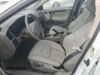 2006 Volvo V70 2.4L with VIN YV1SW612962558219, listed as a Copart auction lot 61853785 with 132,960 mi miles and Salvage title. Bid and sale history available at DreamBid. Image 7.