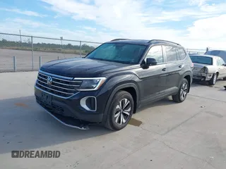 2024 Volkswagen Atlas SE with VIN 1V2LR2CA7RC553936, listed as a IAAI auction lot 40662181 with 4,305 mi miles and . Bid and sale history available at DreamBid. Image 17.