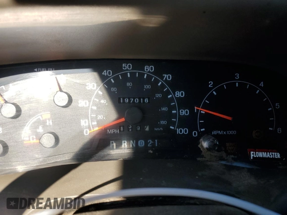 2000 Ford Super Duty F-250 XL with VIN 1FTNW21S9YED38978, listed as a Copart auction lot 81680254 with 197,016 mi miles and Salvage Title. Bid and sale history available at carsss.com. Image 9.