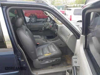 2003 Ford Explorer Sport Trac XLS z VIN 1FMZU67E23UA17889, wystawiony jako IAAI lot #42167263 z przebiegiem 189 849 mil mil oraz . Historia ofert i sprzedaży dostępna na DreamBid. Obrazek 5.