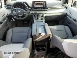 2021 Toyota Sienna XLE with VIN 5TDGSKFC8MS027648, listed as a Copart auction lot 47003455 with 49,361 mi miles and Salvage Title. Bid and sale history available at carsss.com. Image 8.