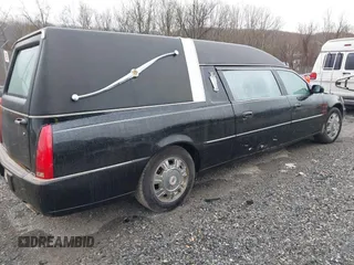 2011 Cadillac DTS Professional Funeral Coach z VIN 1GE8K8C6XBU500701, wystawiony jako IAAI lot #41856387 z przebiegiem Nie podano mil oraz . Historia ofert i sprzedaży dostępna na DreamBid. Obrazek 4.