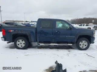 2007 Chevrolet Silverado 1500 LT w/1LT with VIN 3GCEK13367G527073, listed as a IAAI auction lot 41481444 with 169,642 mi miles. Bid and sale history available at carsss.com. Image 13.