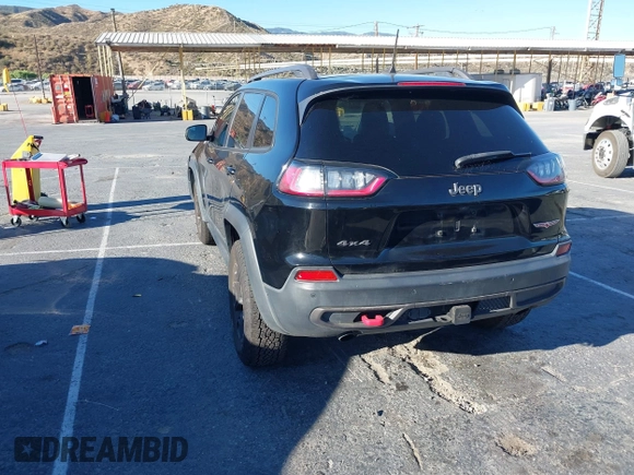 2019 Jeep Cherokee Trailhawk with VIN 1C4PJMBX1KD441175, listed as a IAAI auction lot 42506246 with 47,760 mi miles and . Bid and sale history available at DreamBid. Image 3.