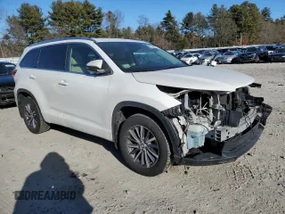 2017 Toyota Highlander XLE with VIN 5TDJZRFH2HS472351, listed as a Copart auction lot 87500745 with 82,955 mi miles and Salvage title. Bid and sale history available at DreamBid. Image 4.