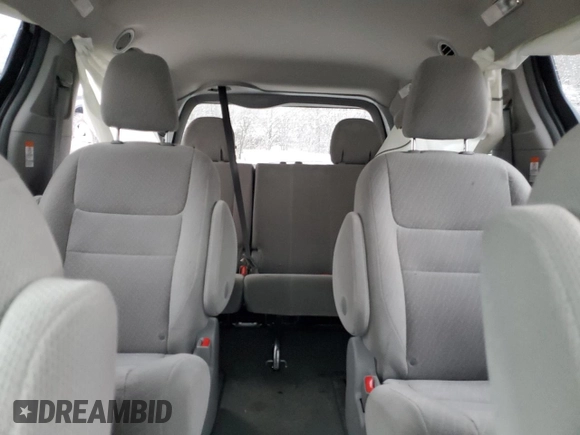 2017 Toyota Sienna LE with VIN 5TDJZ3DC5HS187003, listed as a Copart auction lot 84182284 with 85,045 mi miles and Salvage Title. Bid and sale history available at carsss.com. Image 10.