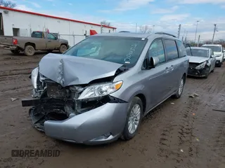 2017 Toyota Sienna XLE Auto Access Seat with VIN 5TDYZ3DC9HS795220, listed as a IAAI auction lot 41641227 with 86,336 mi miles and . Bid and sale history available at DreamBid. Image 16.