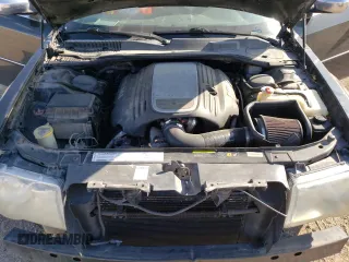 2006 Chrysler 300 C with VIN 2C3KA63H06H272552, listed as a Copart auction lot 72185684 with 105,737 mi miles and Salvage Title. Bid and sale history available at carsss.com. Image 11.